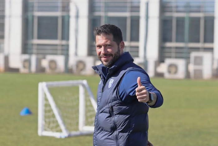 三镇主帅莫拉：我是梦想家，更是实干家|足球|亚洲|昆明|武汉三镇|球队_新浪体育_新浪新闻